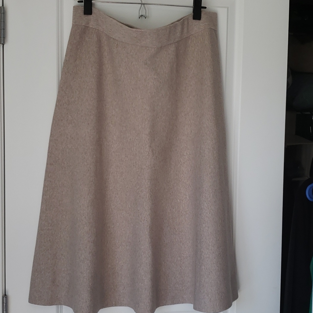 Ann Taylor pull on sweater knit skirt